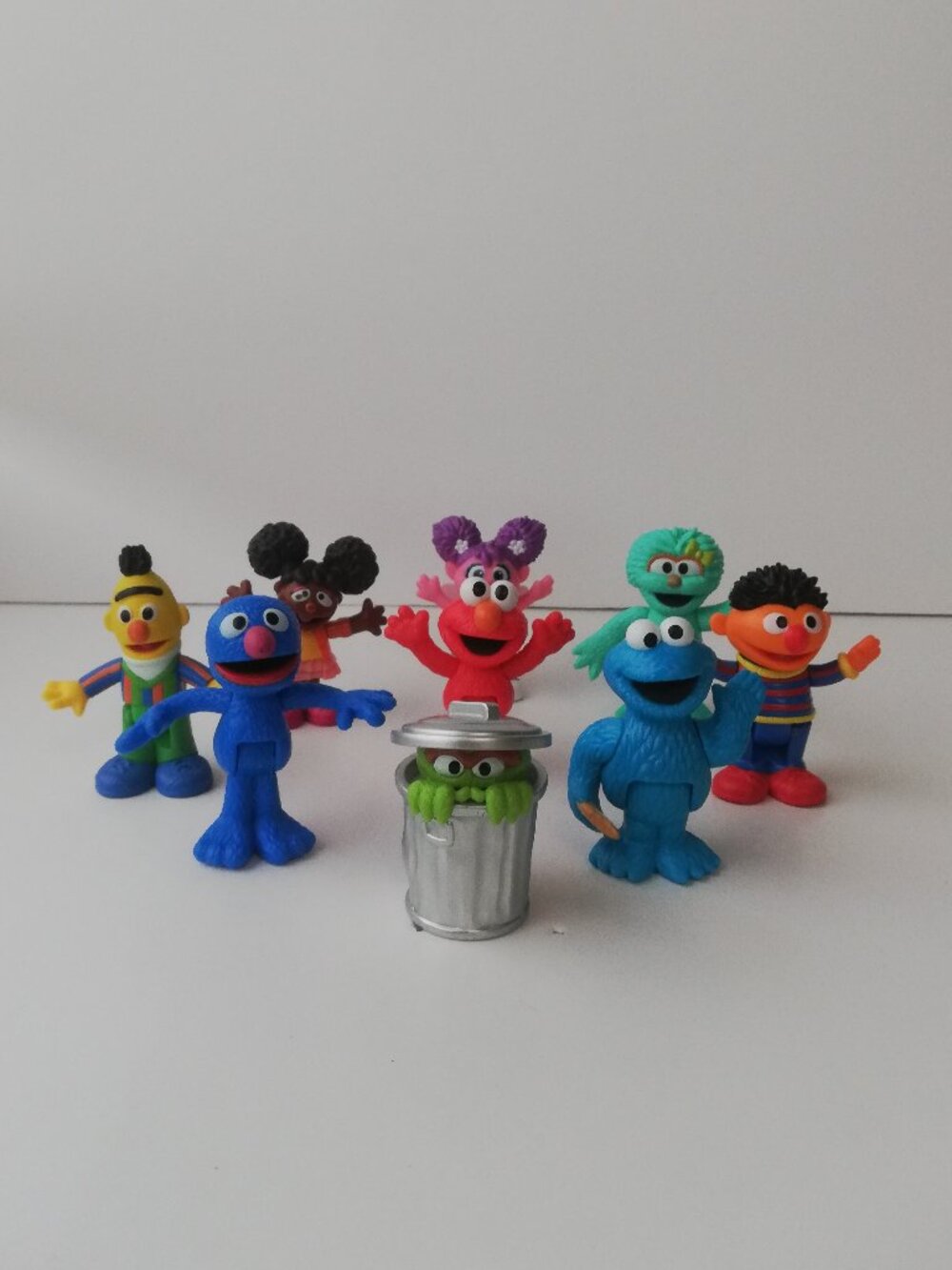 Sesame Street Neighborhood Friends Figure Lot (Set of 7 Poseable Figures)